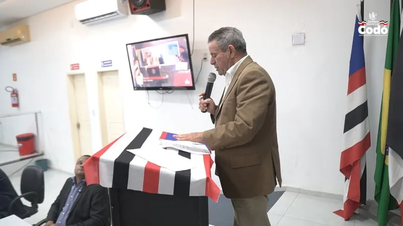 Foto 1 – Câmara de Codó aprova importante Lei no combate da violência contra as mulheres