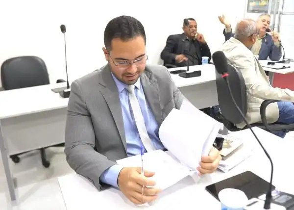 Foto 1 – 21ª Sessão Ordinária: vereadores apresentam e deliberam proposições para diversas áreas