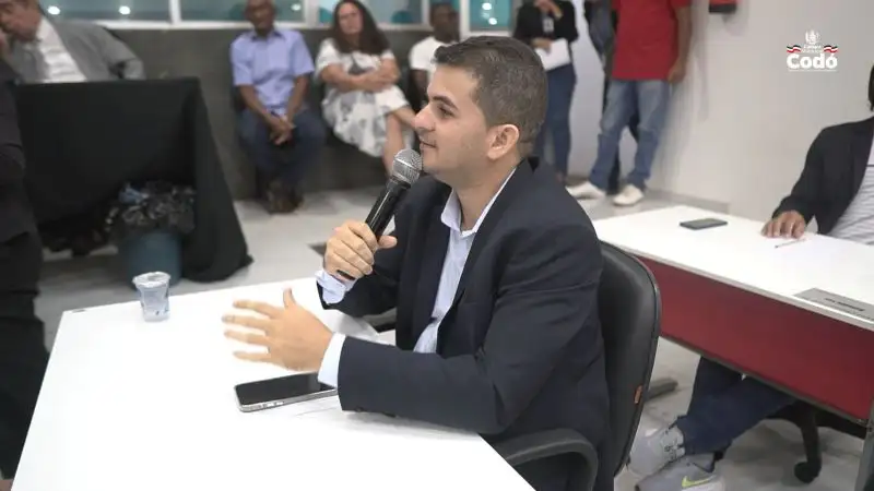 Foto 6 – 17ª Sessão: Pedro Santos toma posse como vereador na Câmara de Codó