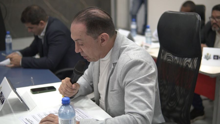 Foto 6 – 32ª Sessão: Câmara aprova projeto sobre descarte responsável de resíduos em Codó