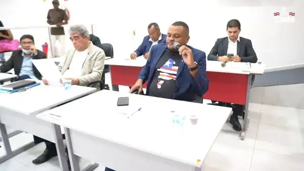 Foto 1 – 41ª Sessão: Presidente Roberto Cobel destaca seu 1º ano de gestão e conquistas para Codó em 2025