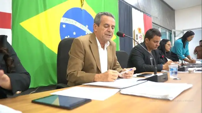 Foto 6 – 25ª Sessão Ordinária: Mais projetos e Indicações são apresentados e aprovados na Câmara