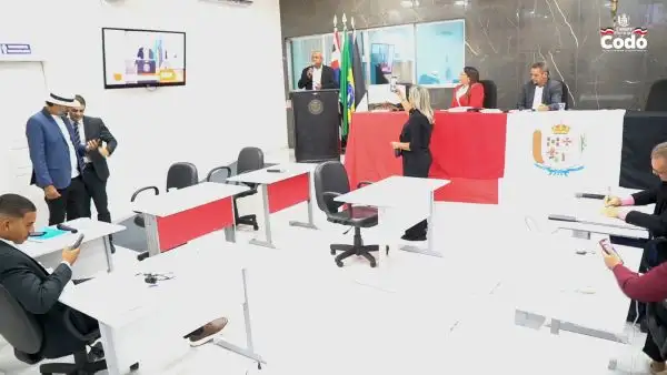 Foto 2 – 40ª Sessão: parlamentares destacam atuação do poder público municipal e políticos compromissados com Codó