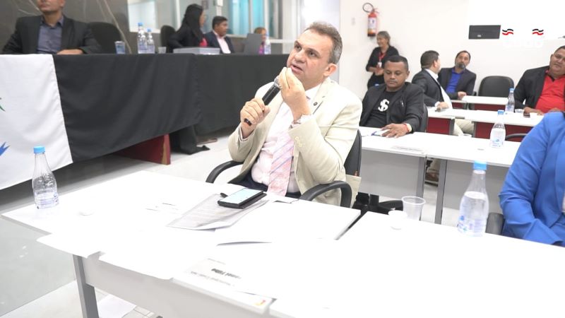 Foto 2 – Câmara de Codó aprova Projeto para gratificação de diretores de escolas e dá posse a nova vereadora