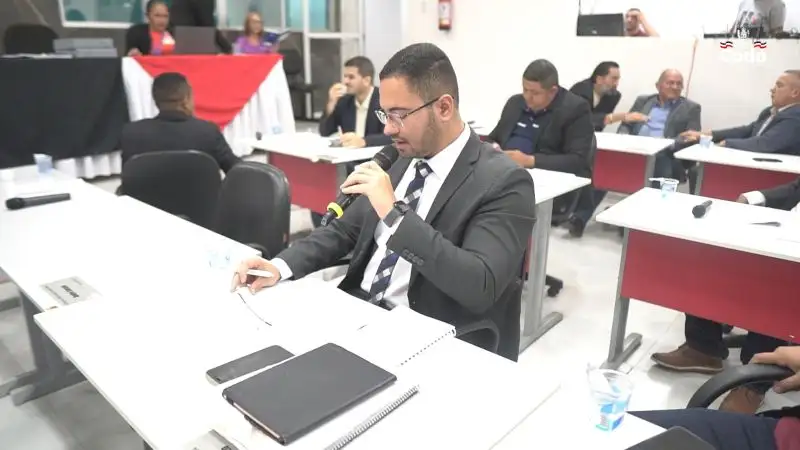 Foto 4 – Mesa Diretora indica pavimentação asfáltica para diversas comunidades rurais de Codó