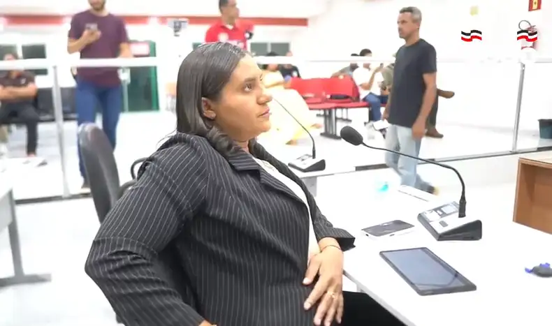 Foto 3 – 24ª Sessão Ordinária: parlamentares destacam trabalhos do Executivo e de seus candidatos em beneficio da população