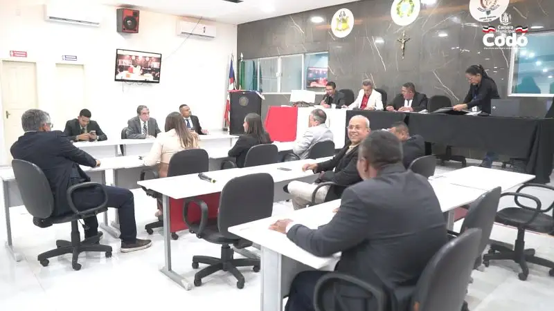 Foto 6 – Presidente da Câmara destaca dedicação dos vereadores e eficiência do Executivo nos primeiros 100 dias de gestão