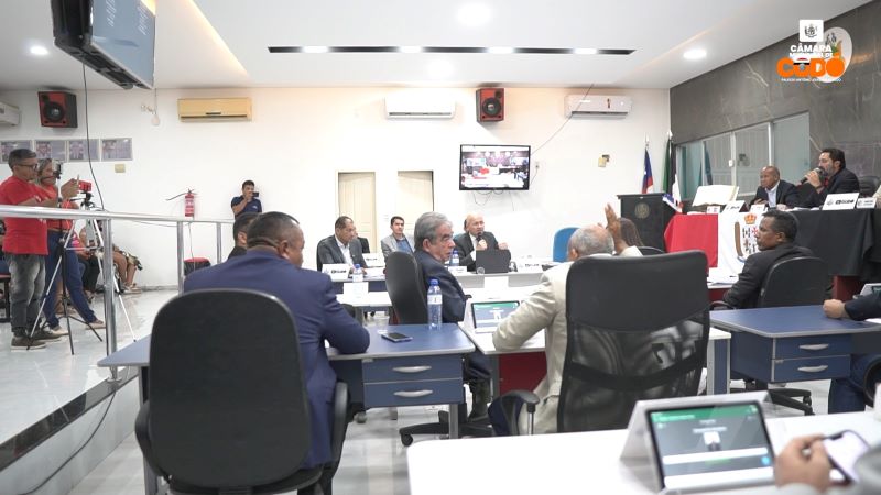 Foto 2 – 33ª Sessão: Câmara recebe denúncia que solicita afastamento do prefeito de Codó