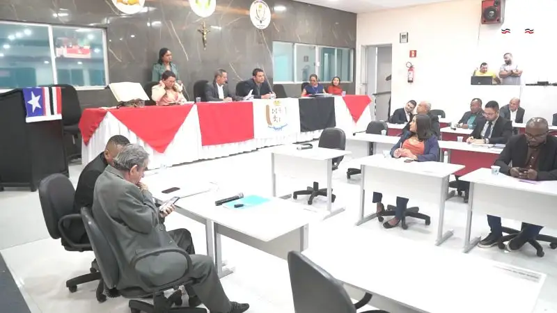 Foto 2 – 21ª Sessão: Parlamentares debatem recadastramento do Bolsa Família e as ações do Executivo no 1º semestre do ano