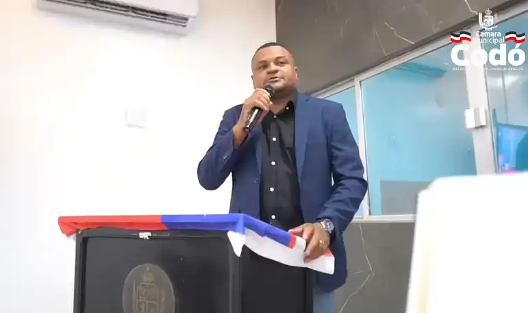 Foto 1 – 24ª Sessão Ordinária: parlamentares destacam trabalhos do Executivo e de seus candidatos em beneficio da população